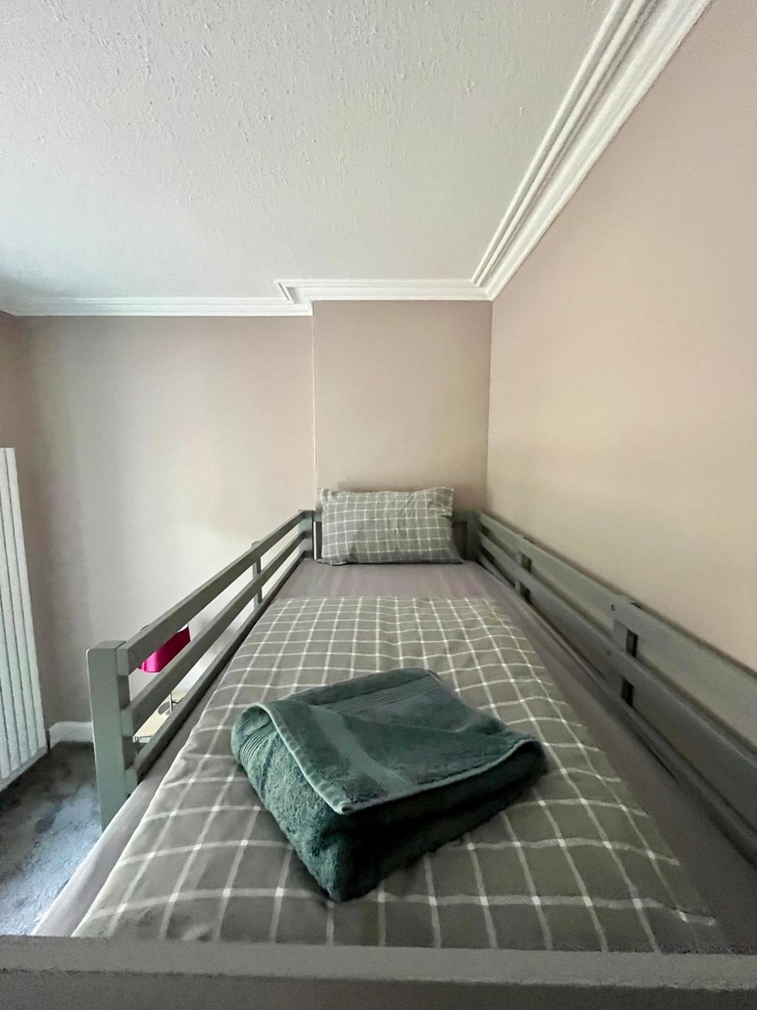 Great Glen Hostel Spean Bridge Bagian luar foto
