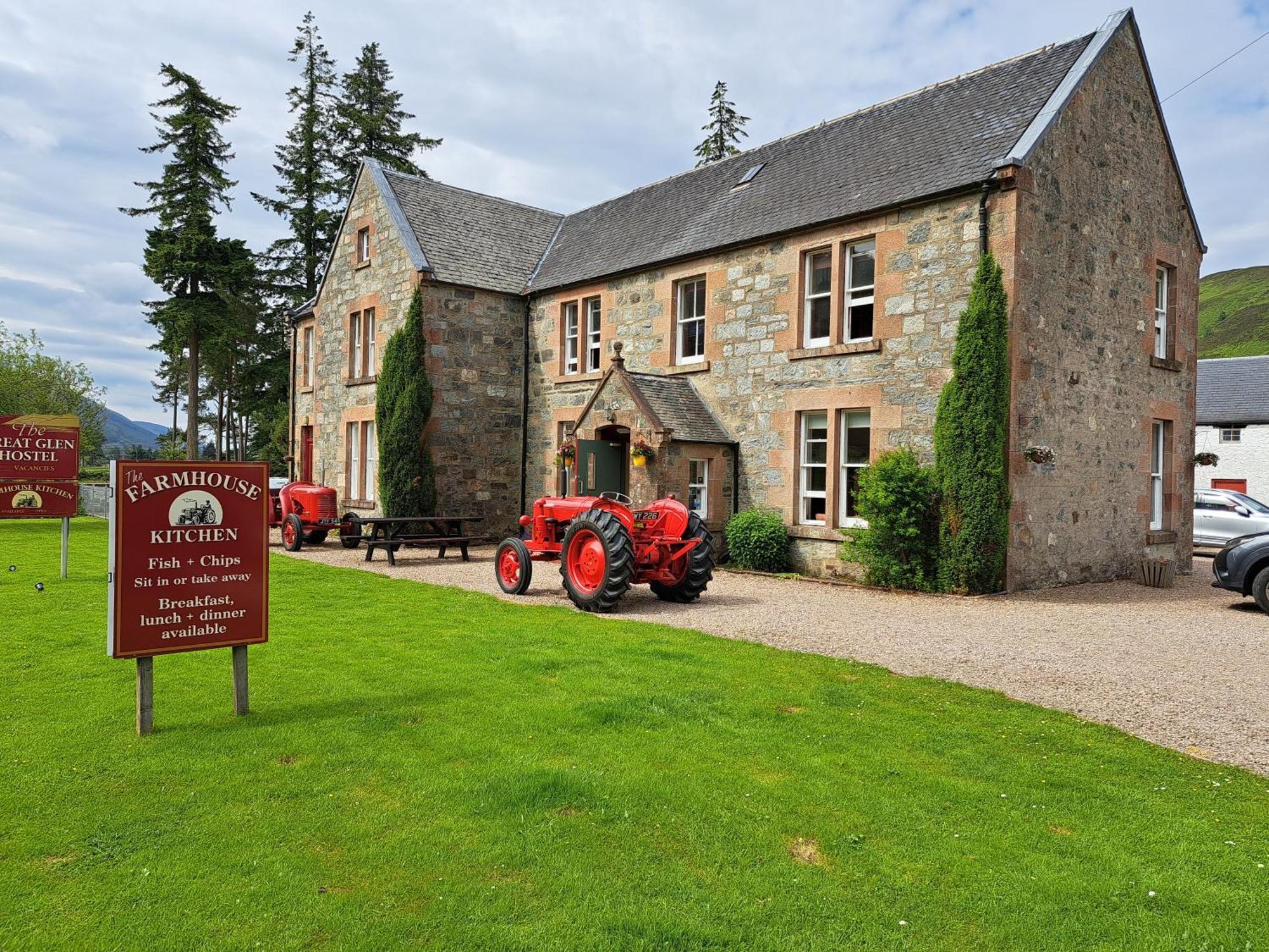 Great Glen Hostel Spean Bridge Bagian luar foto