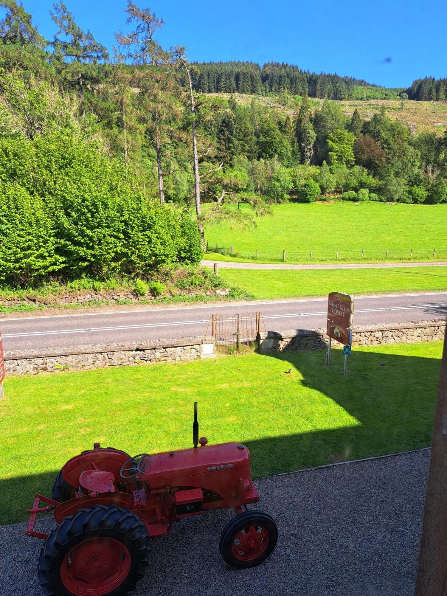 Great Glen Hostel Spean Bridge Bagian luar foto