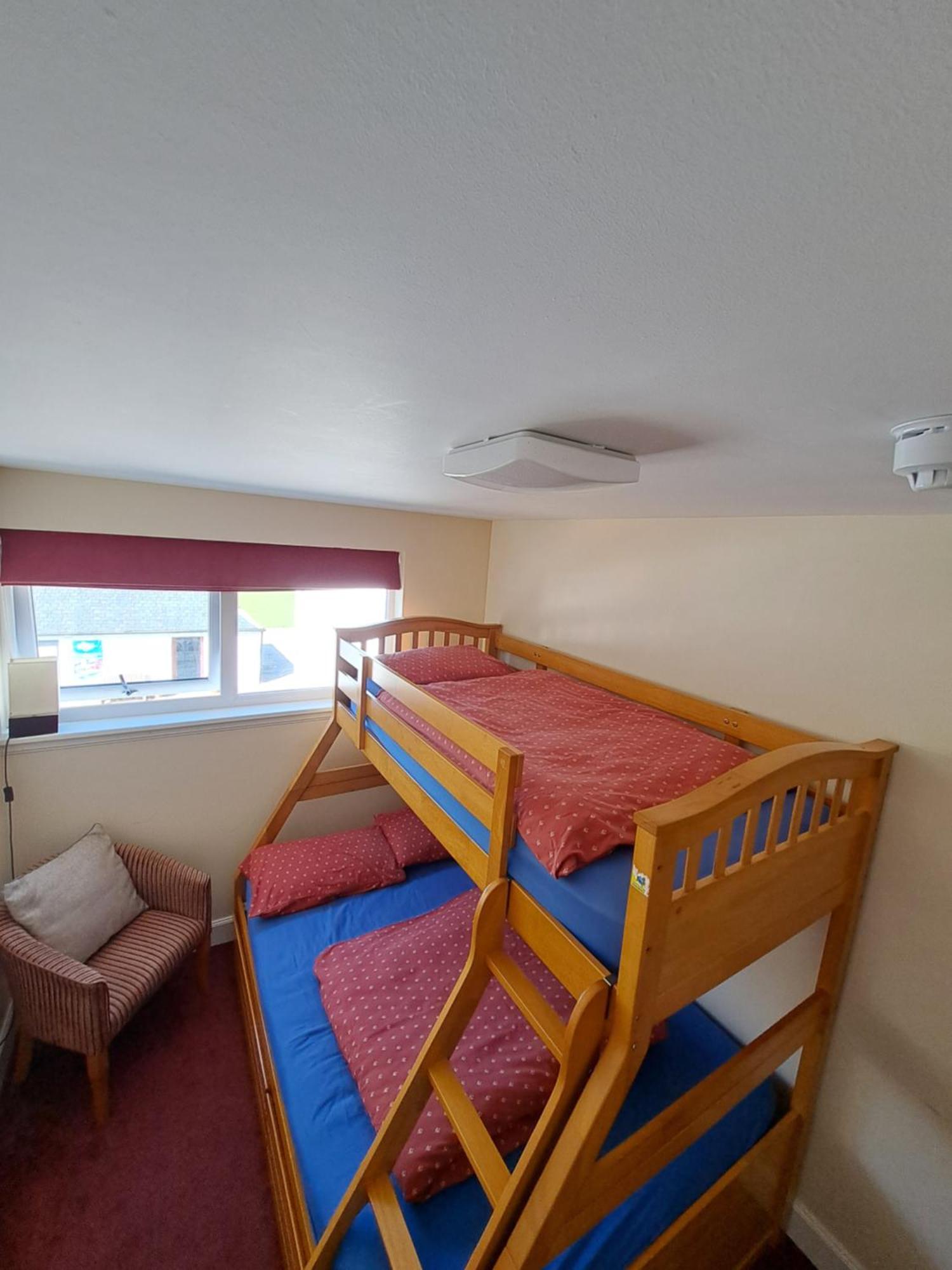 Great Glen Hostel Spean Bridge Bagian luar foto